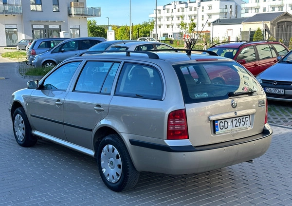 Skoda Octavia cena 8900 przebieg: 225094, rok produkcji 2005 z Poddębice małe 67